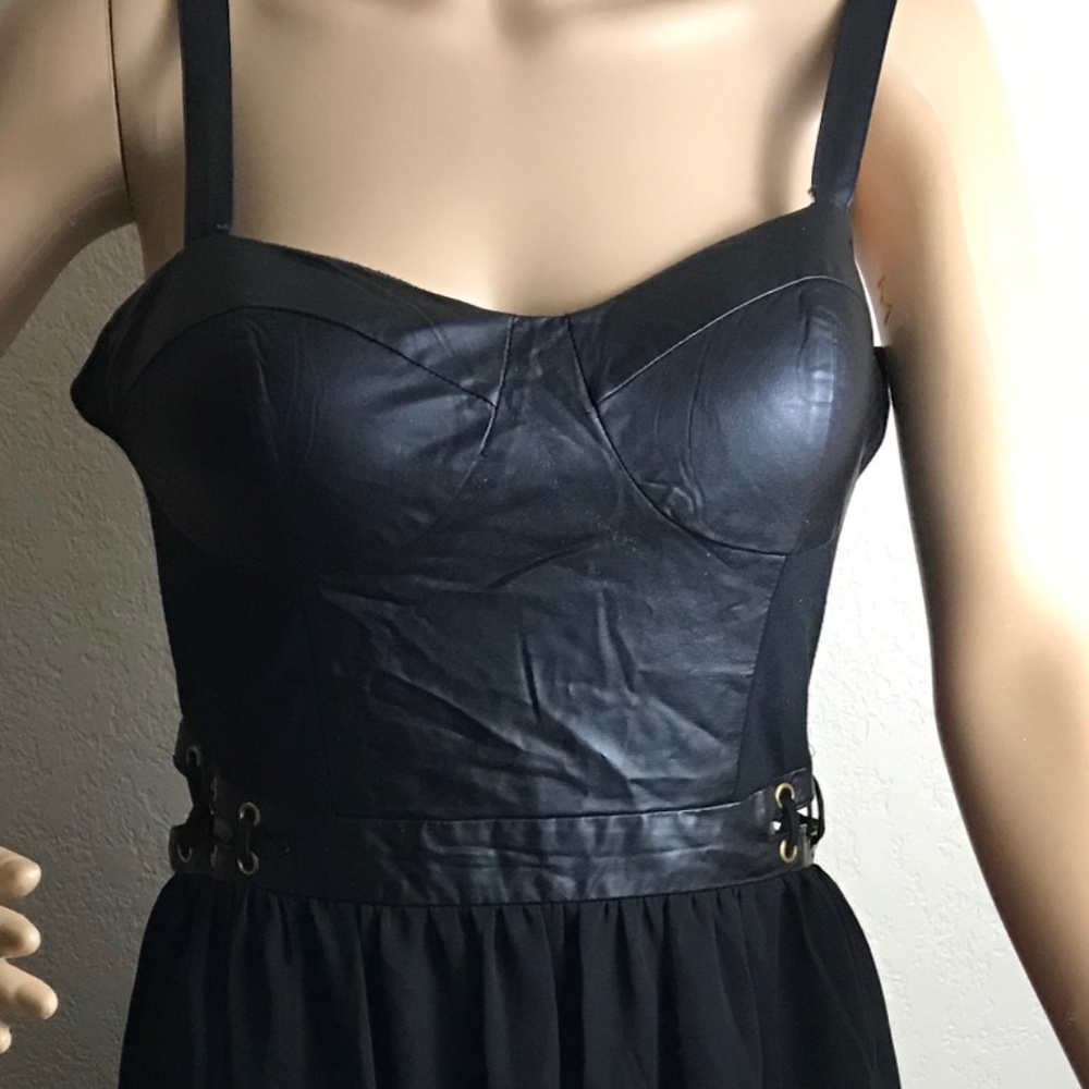 Forever 2 Exclusive BlackWoman- Size medium- EUC